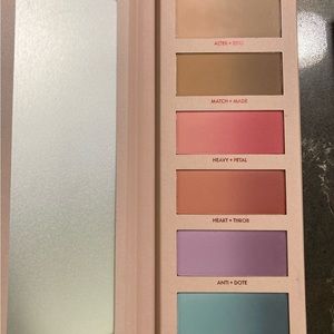 Hindash Eyeshadow Palettes